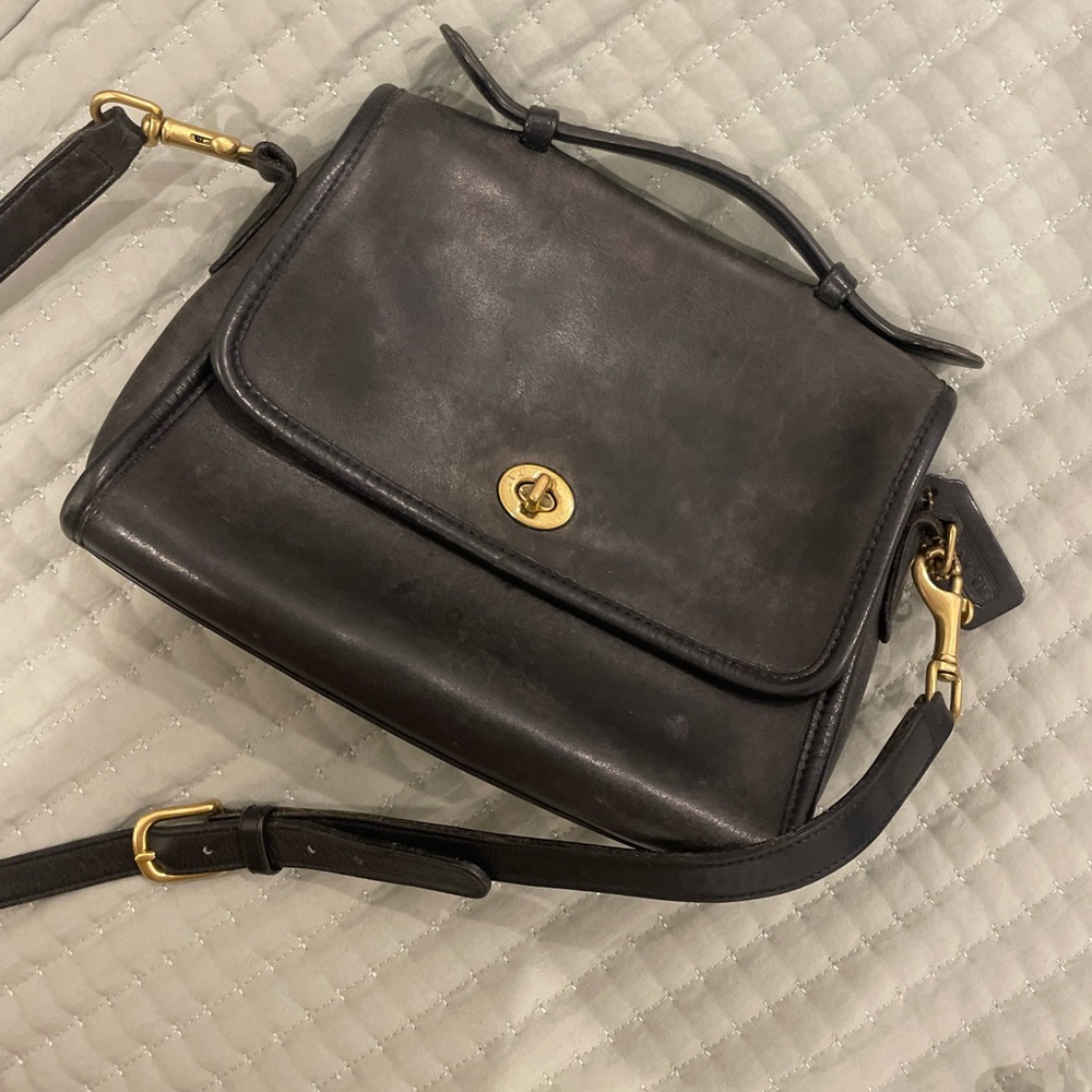 Vintage black court crossbody shoulder bag coach